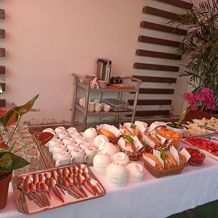Hotel Royal Inn Tacna Buitenkant foto